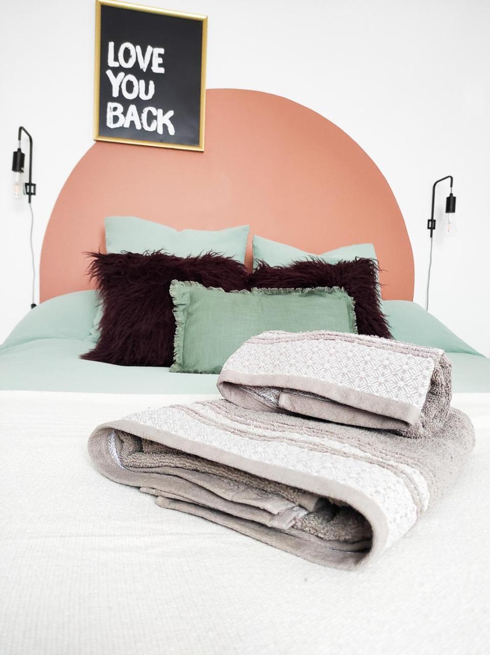 Le Cosy Valcros, Design Et Confort Aix-en-Provence Exterior foto